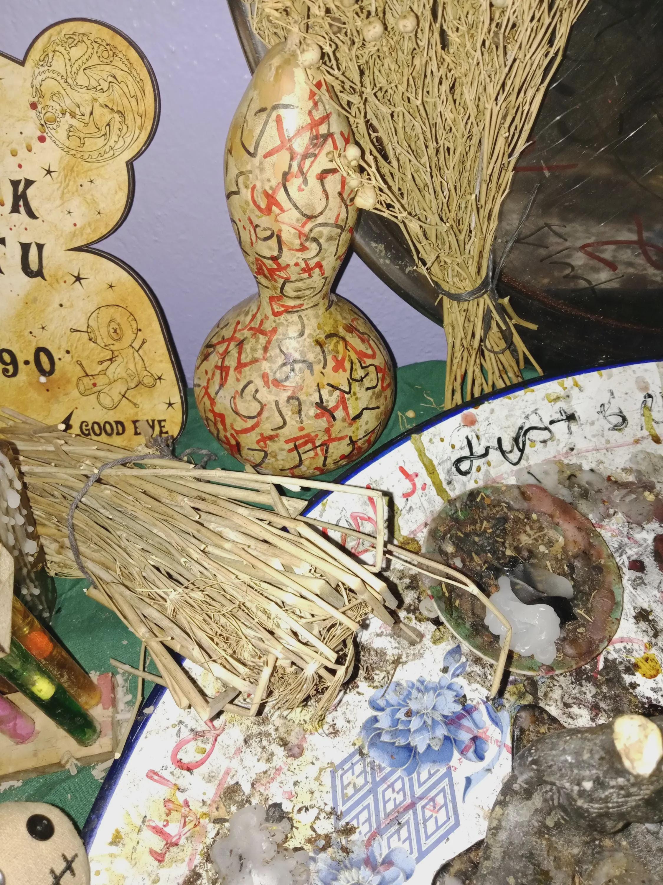 Mind Control Ritual: Inject the Desired Idea into the Target's Mind